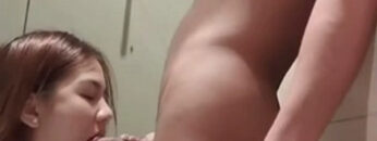 SKANDAL ANDINI Ngewe Di Toilet