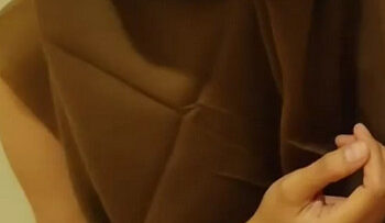 UMI KASANAH Nyobain Dildo