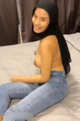 HIJAB Binal Ngajakin Ngamar Di Hotel