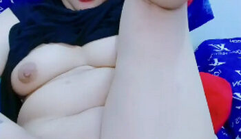 MERLIN Hijab Horny Kocok memek